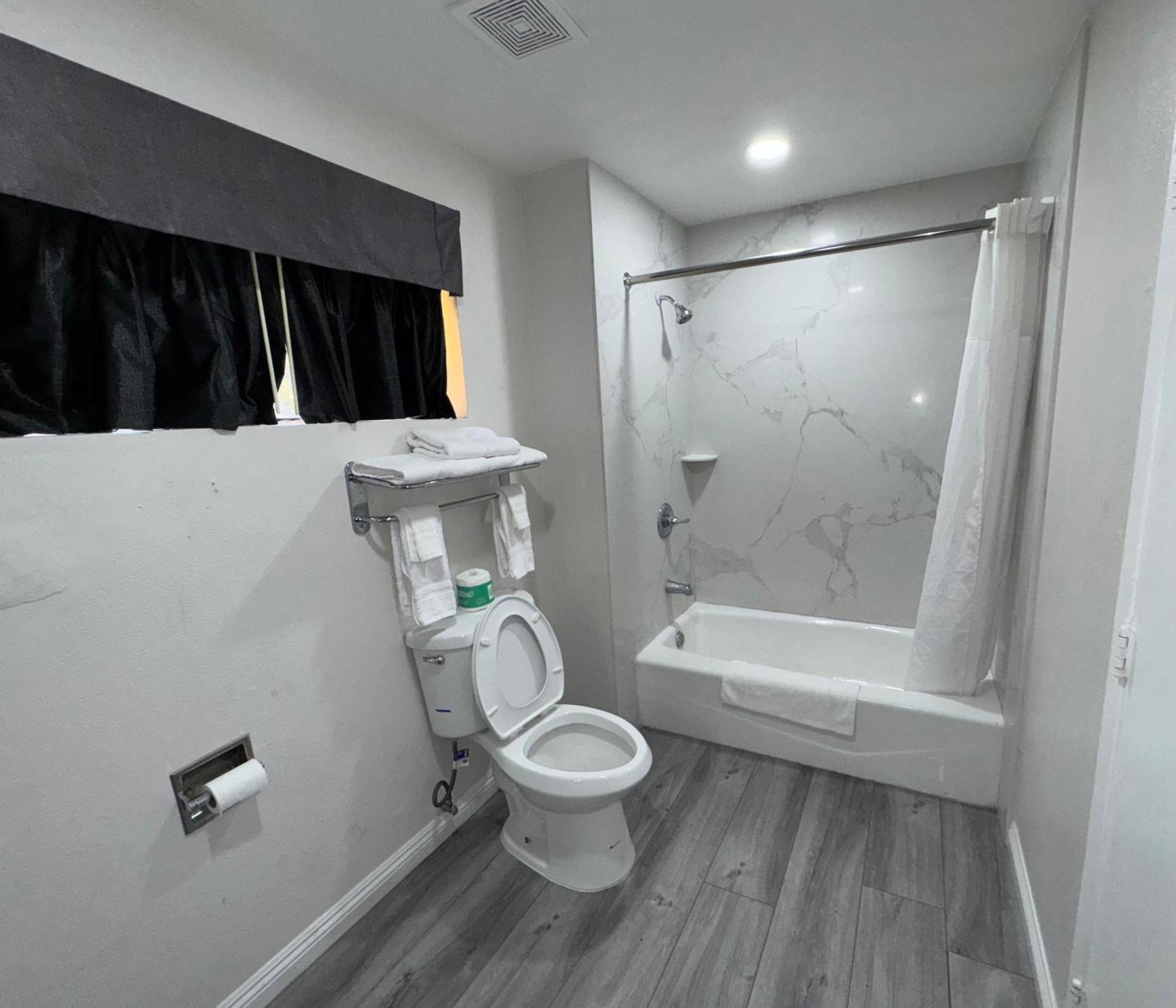 Five Star Inn West Covina