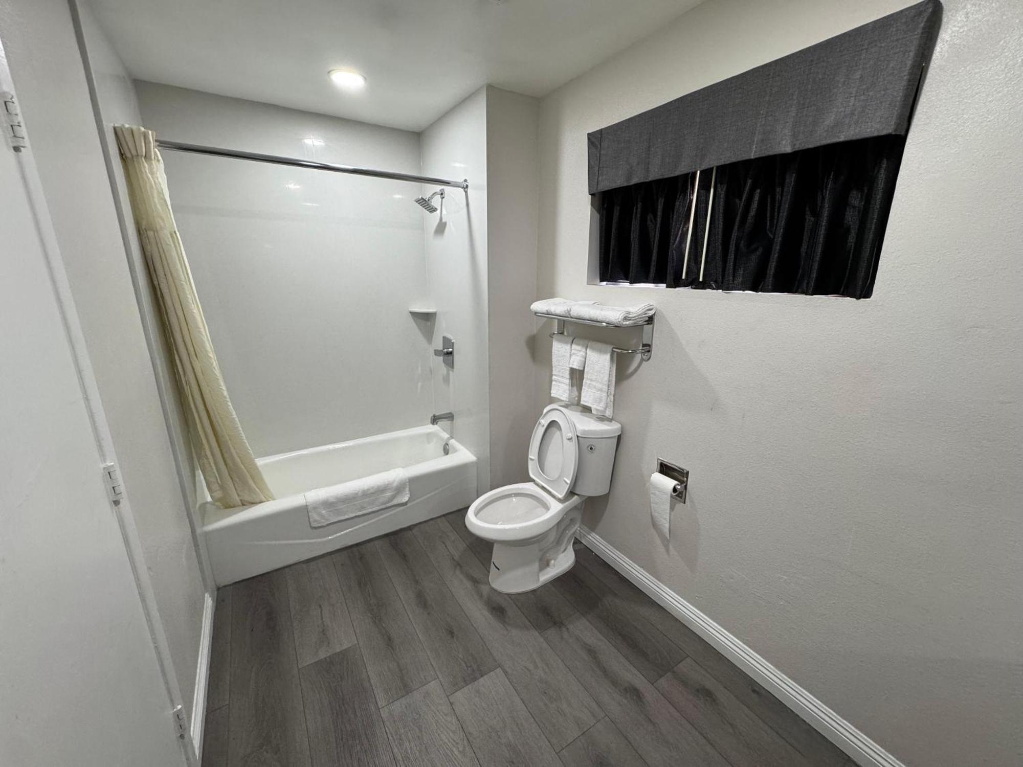 Inn Five Star West Covina