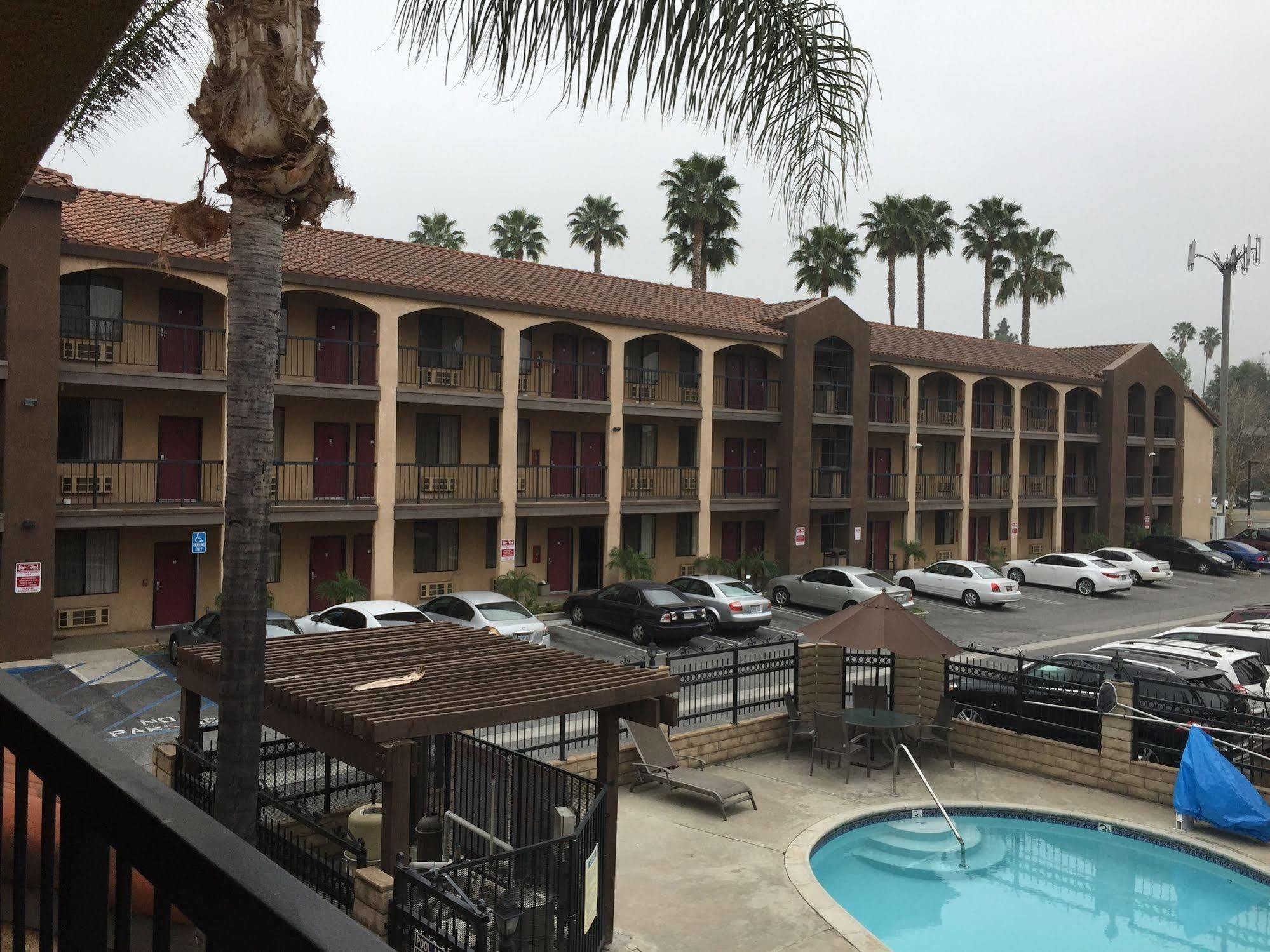 Inn Five Star