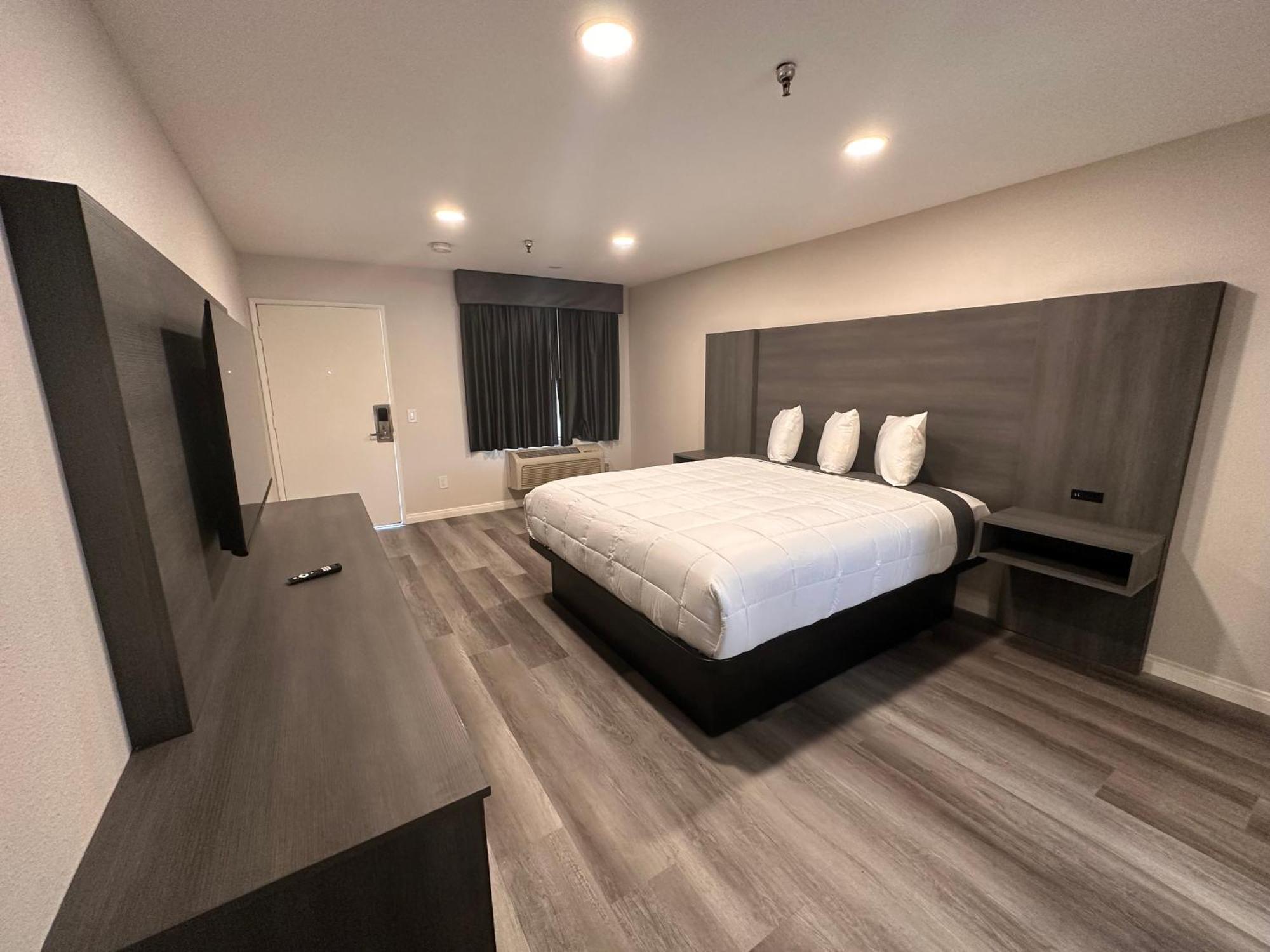 Inn Five Star West Covina